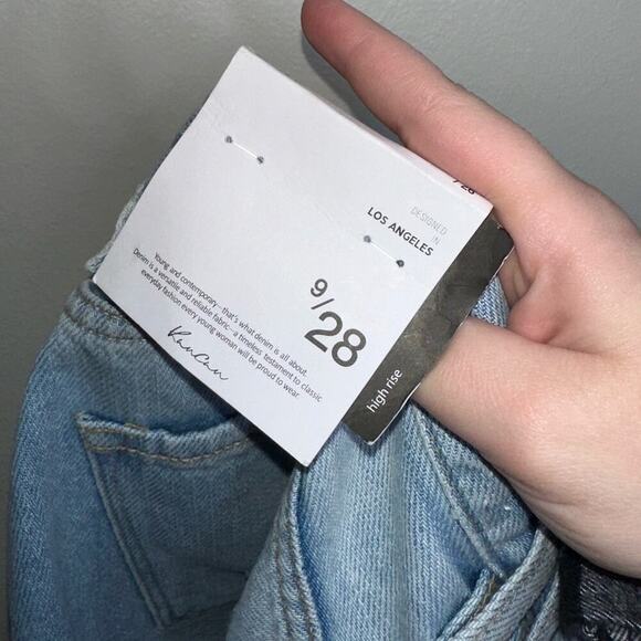 Kancan High Rise Button Fly Light Wash Jean Shorts NWT Size 28 Blue - Picture 5 of 7